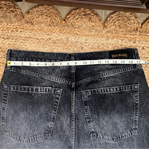 BDG Urban Outfitters High Waisted Boyfriend Jeans - Picture 5 of 6